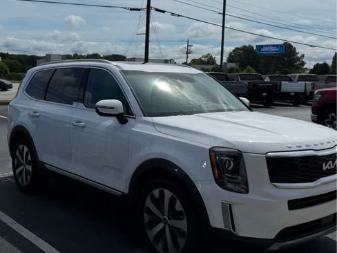 Used 2022 Kia Telluride S AWD/4WD image 1