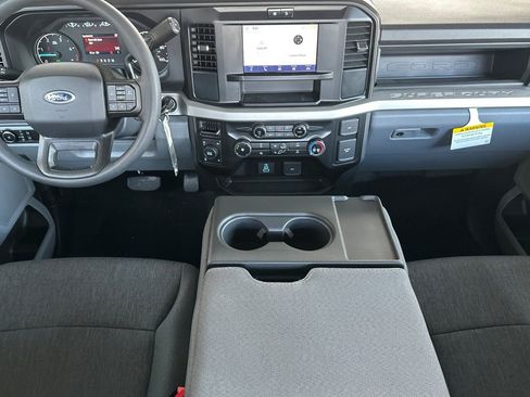 New 2026 Ford F250 4x4 Crew Cab Super Duty image 13
