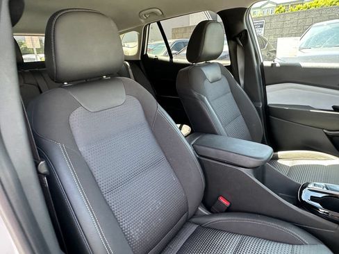 Used 2024 Chevrolet Trax LT FWD image 18