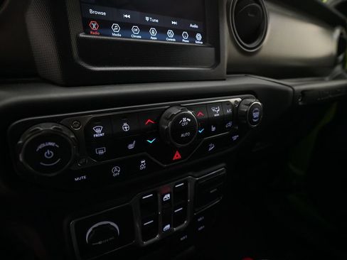 Used 2018 Jeep Wrangler Unlimited Sport S AWD/4WD image 20