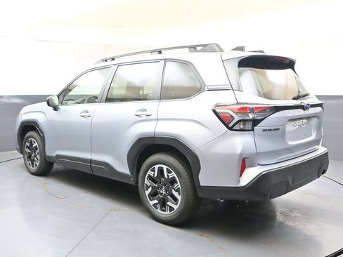 Certified 2025 Subaru Forester Premium AWD/4WD image 3