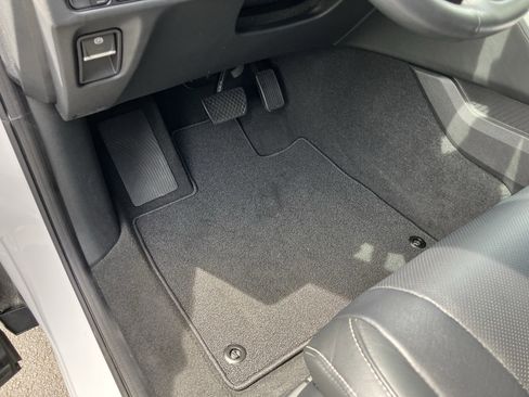 Used 2024 Acura MDX SH-AWD w/ Technology Package image 18