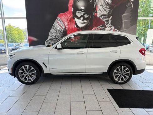 Used 2018 BMW X3 xDrive30i AWD/4WD image 2