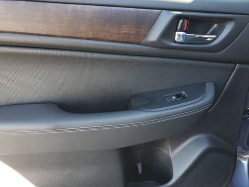 Used 2017 Subaru Outback 2.5i Limited image 19