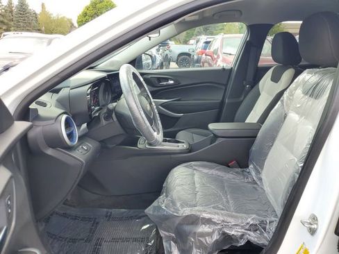 Used 2024 Chevrolet Trax LS FWD image 10