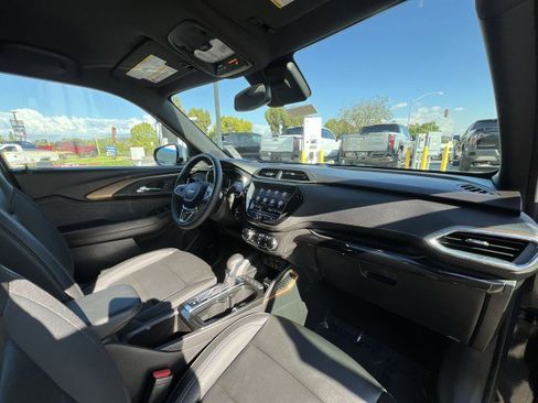 Used 2023 Chevrolet TrailBlazer ACTIV w/ Technology Package image 28