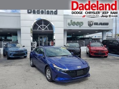 Used 2023 Hyundai Elantra SE