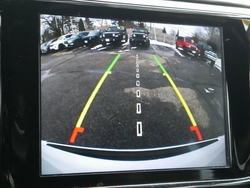 Used 2020 Jeep Grand Cherokee Overland image 18