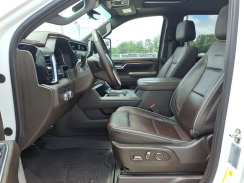 Used 2024 GMC Sierra 2500 Denali w/ Denali Reserve Package AWD/4WD image 17