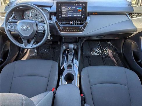 Used 2022 Toyota Corolla LE image 17
