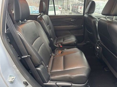 Used 2022 Honda Pilot Touring image 10