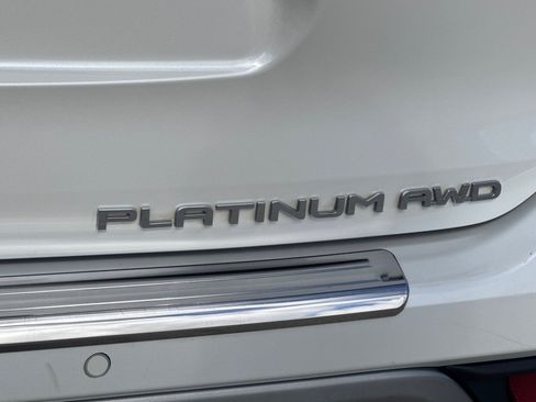Used 2021 Toyota Highlander Platinum AWD/4WD image 29