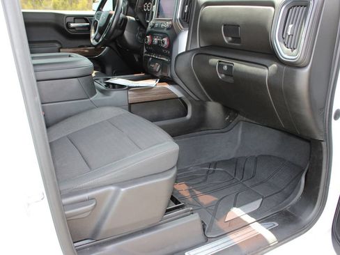 Used 2022 Chevrolet Silverado 1500 LT Trail Boss w/ Bed Protection Package AWD/4WD image 6