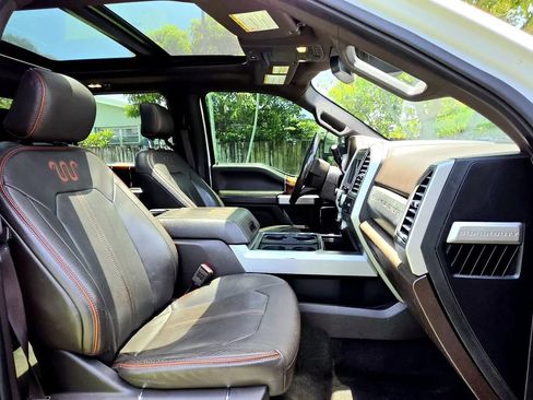 Used 2017 Ford F250 King Ranch w/ King Ranch Ultimate Package AWD/4WD image 5