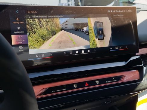 New 2026 BMW 550e xDrive image 15