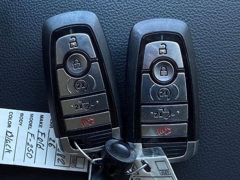 New 2026 Ford F250 Lariat w/ Black Appearance Package image 28