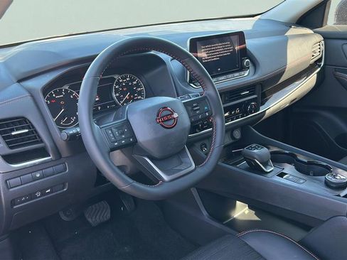 Used 2025 Nissan Rogue SV w/ Rock Creek Premium Package image 24