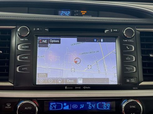 Certified 2018 Toyota Highlander XLE FWD image 15