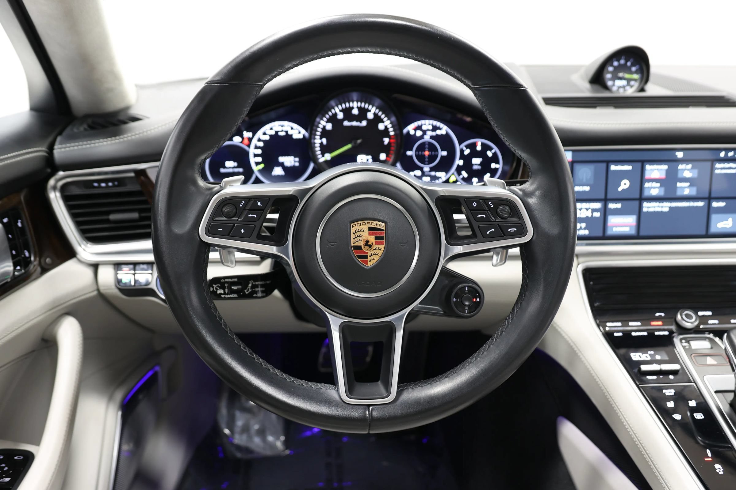 Used 2018 Porsche Panamera Turbo S Executive w/ Assistance Package AWD/4WD image 25