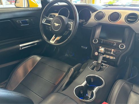 Used 2017 Ford Mustang GT Premium RWD image 10