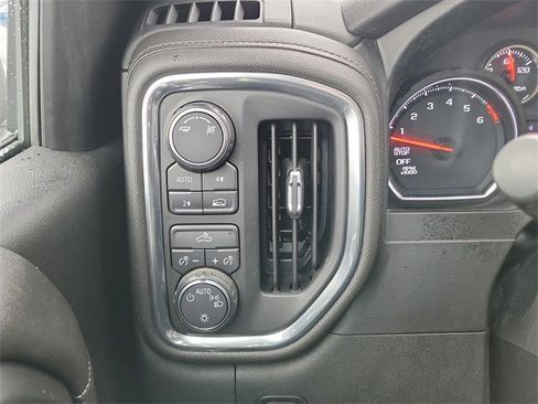 Used 2019 Chevrolet Silverado 1500 LT w/ All-Star Edition image 13