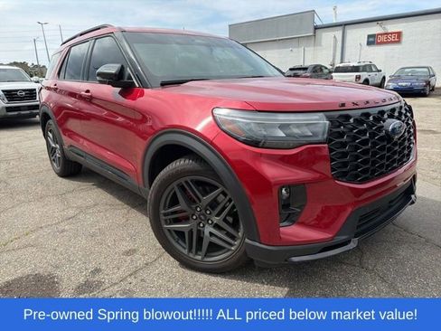 Used 2025 Ford Explorer ST w/ Sun And Sound Package AWD/4WD image 8