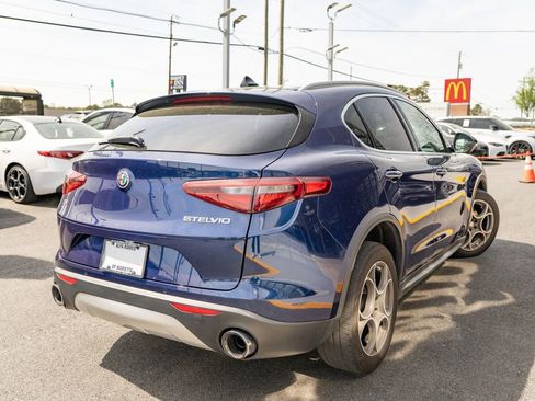 Used 2018 Alfa Romeo Stelvio AWD image 9