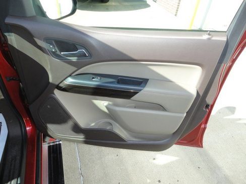 Used 2015 GMC Canyon SLT w/ Driver Alert Package image 18