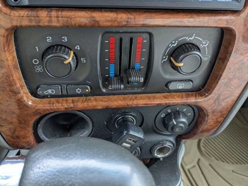 Used 2005 Isuzu Ascender 2WD 5-Passenger image 20