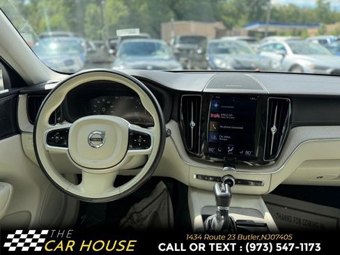 Used 2021 Volvo XC60 T5 Inscription w/ Protection Package AWD/4WD image 28