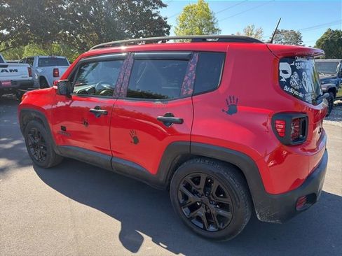 Used 2018 Jeep Renegade Altitude image 4