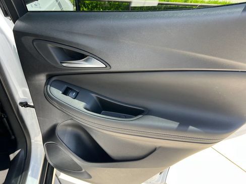 Used 2024 Buick Encore GX Sport Touring FWD image 9
