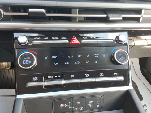 Used 2026 Hyundai Santa Fe SEL AWD/4WD image 17