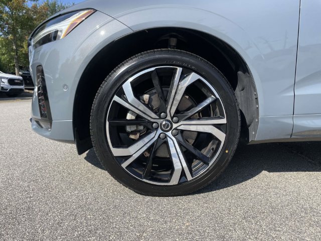 Used 2023 Volvo XC60 B6 Ultimate w/ Protection Package Premier AWD/4WD image 9