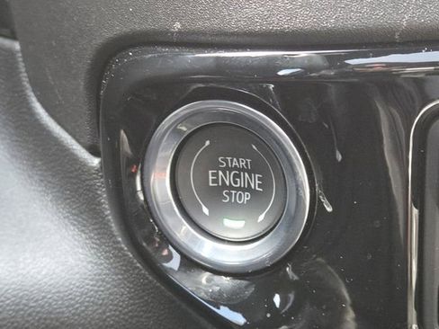 Certified 2025 Chevrolet Silverado 1500 High Country w/ Technology Package image 17