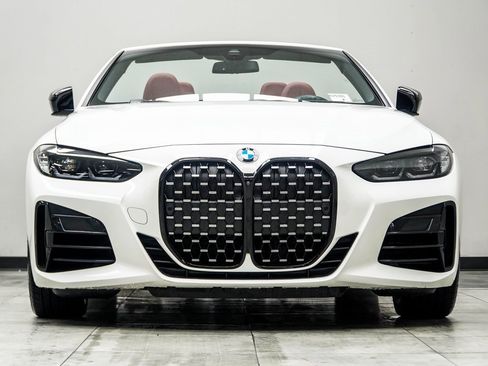 Used 2024 BMW M440i Convertible w/ Premium Package image 9