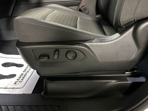 Used 2024 Chevrolet Tahoe LS image 13