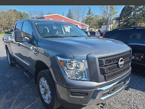 Used 2023 Nissan Titan SV w/ SV Convenience Package image 1