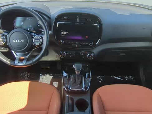 Used 2024 Kia Soul EX w/ Option Group 015 FWD image 11
