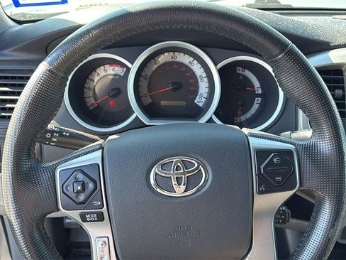 Used 2014 Toyota Tacoma PreRunner w/ SR5 Package image 7