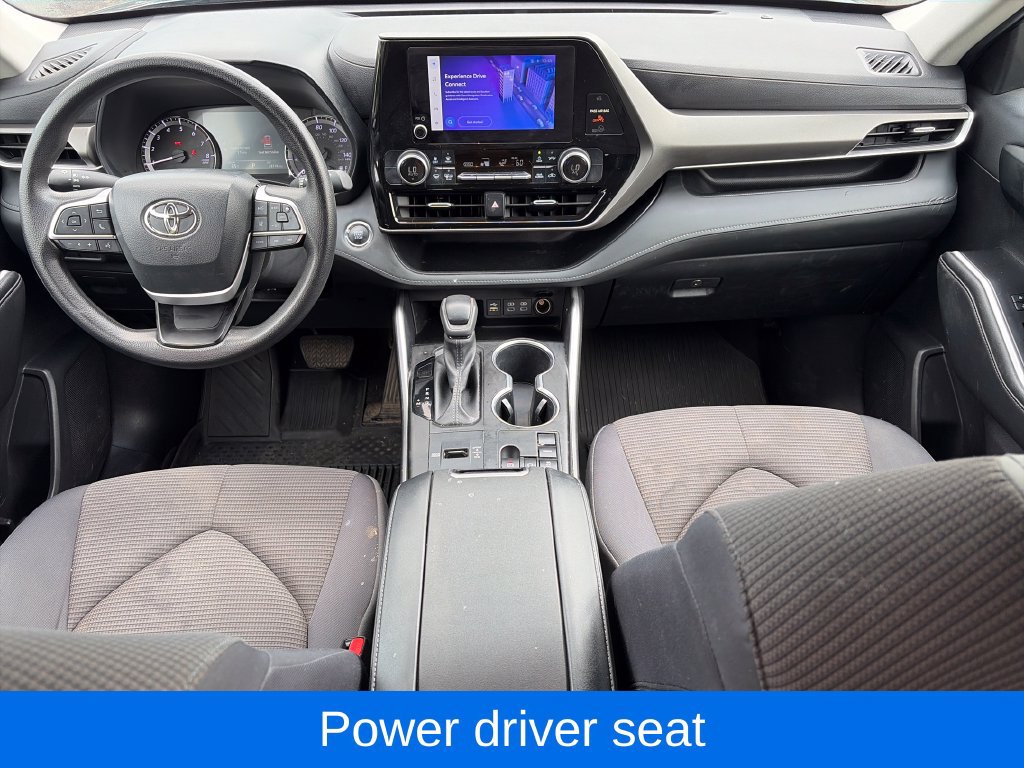 Used 2023 Toyota Highlander FWD image 12