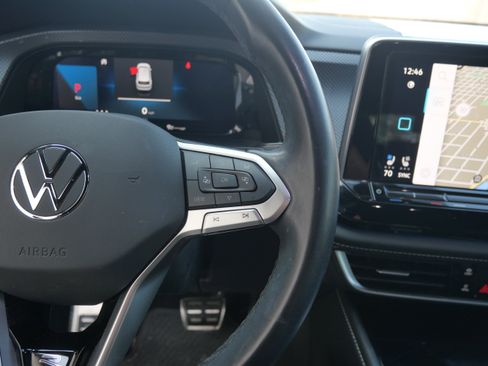 Used 2024 Volkswagen Atlas Cross Sport SEL R-Line image 14