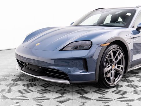 New 2025 Porsche Taycan 4 Cross Turismo AWD/4WD image 35