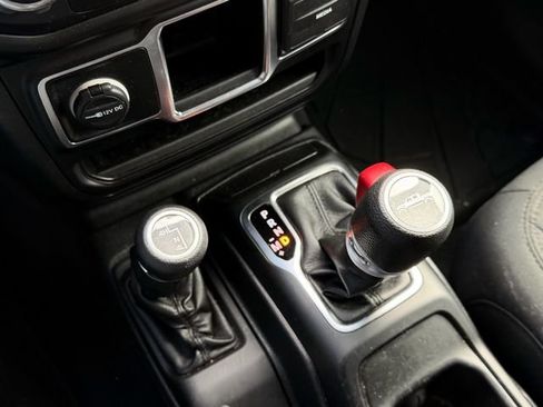 Used 2020 Jeep Gladiator Sport w/ Trailer Tow Package image 20