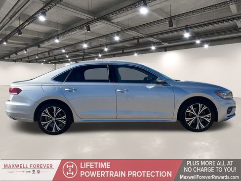 Used 2020 Volkswagen Passat 2.0T SEL image 17
