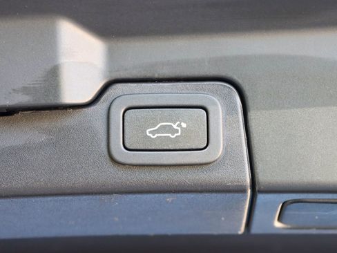 Used 2017 Land Rover Range Rover Evoque HSE image 24