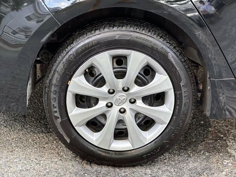 Used 2024 Toyota Corolla LE FWD image 12