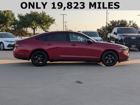 Used 2025 Honda Accord SE image 4