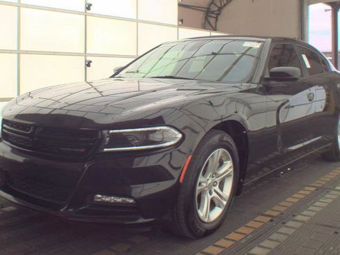 Used 2022 Dodge Charger SXT w/ Driver Convenience Group RWD image 1