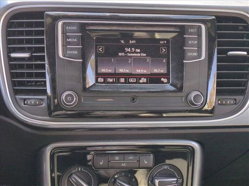 Used 2018 Volkswagen Beetle 2.0T S image 11